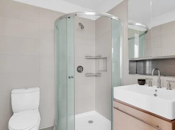 38 Delancey Street 14D image 6 of 6