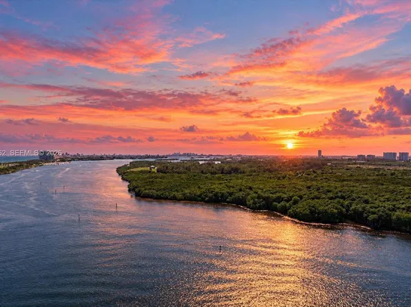 500 Bayview Dr #Penthouse 20, Sunny Isles Beach, FL 33160