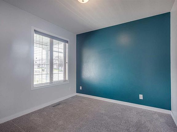 5th image of 64 E Addington Dr