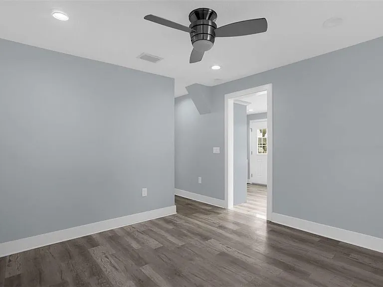 4521 Edgewater Dr #3 — Photo 10