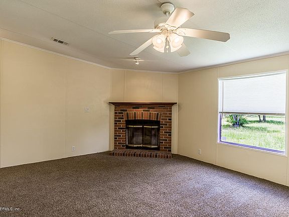 3rd image of 2516 Larkspur Ave