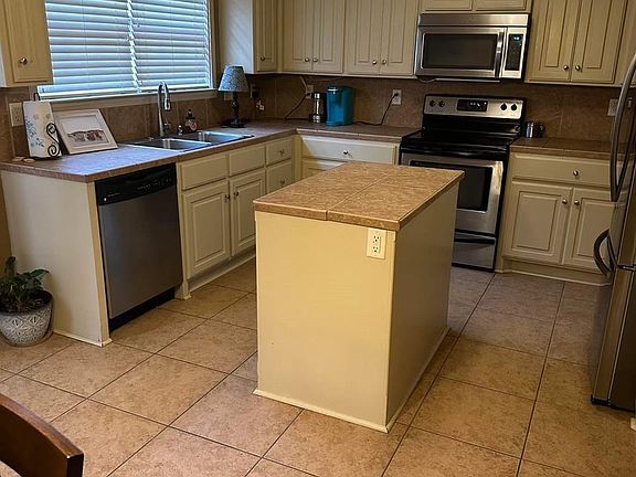 5th image of 5604 Robin Valley Dr