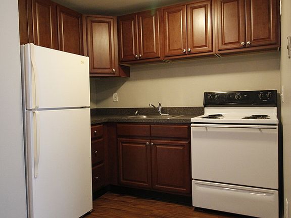 3rd image of 617 N White Horse Pike APT 12