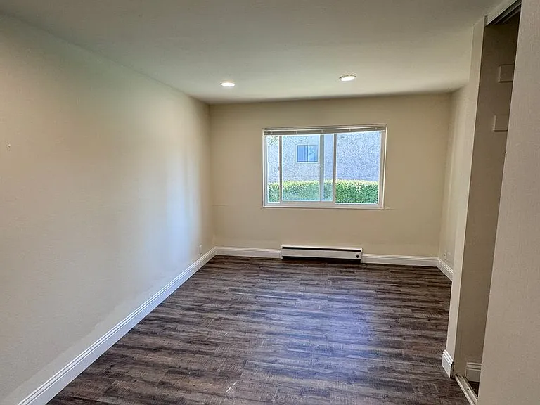 532 Bancroft Avenue — Photo 8