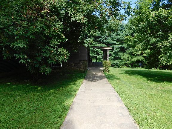 5th image of 62601 McVey Rd