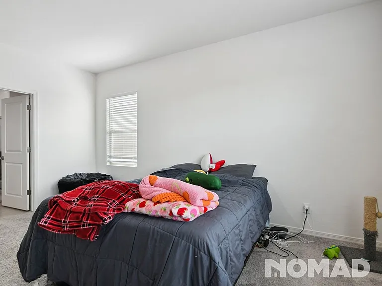 9560 W Illini St — Photo 15