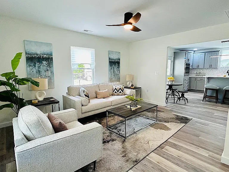532 E Nelson Ave — Photo 3