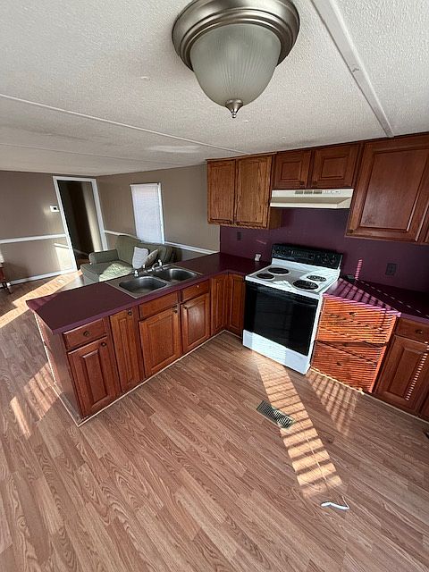1st image of 218 Kimberly Dr