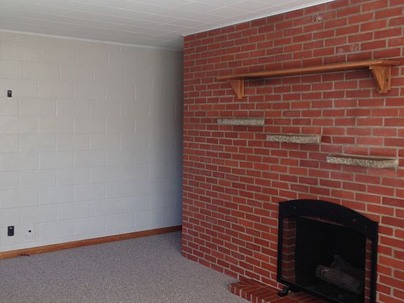 3rd image of 419 Mulberry Dr