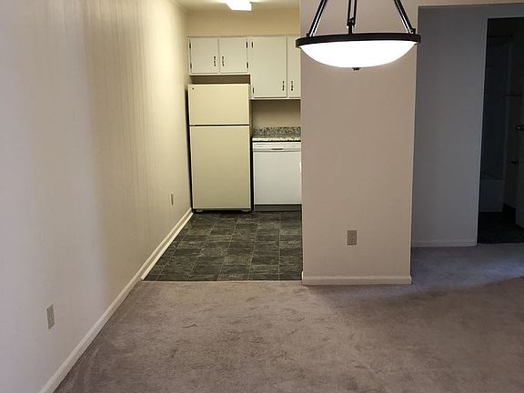 4th image of 112 Highland Dr APT 4