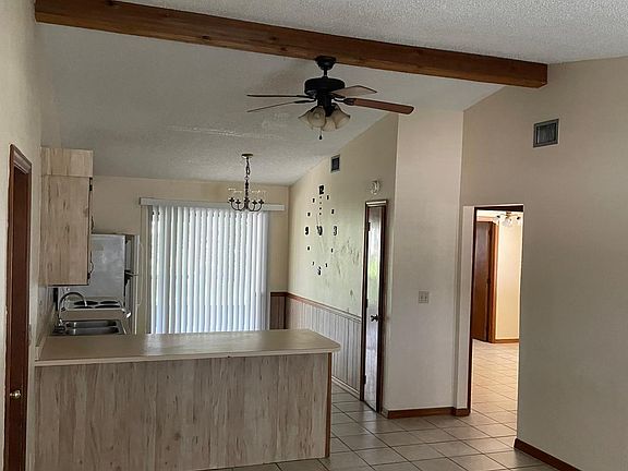 4th image of 6301 Highland Gardens Ct