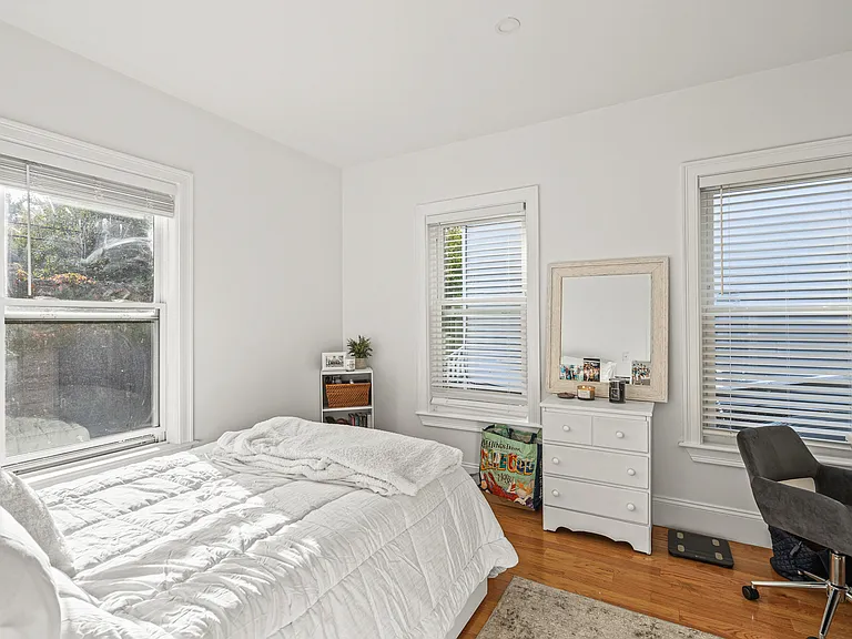 55 Saxton St #1 — Photo 12