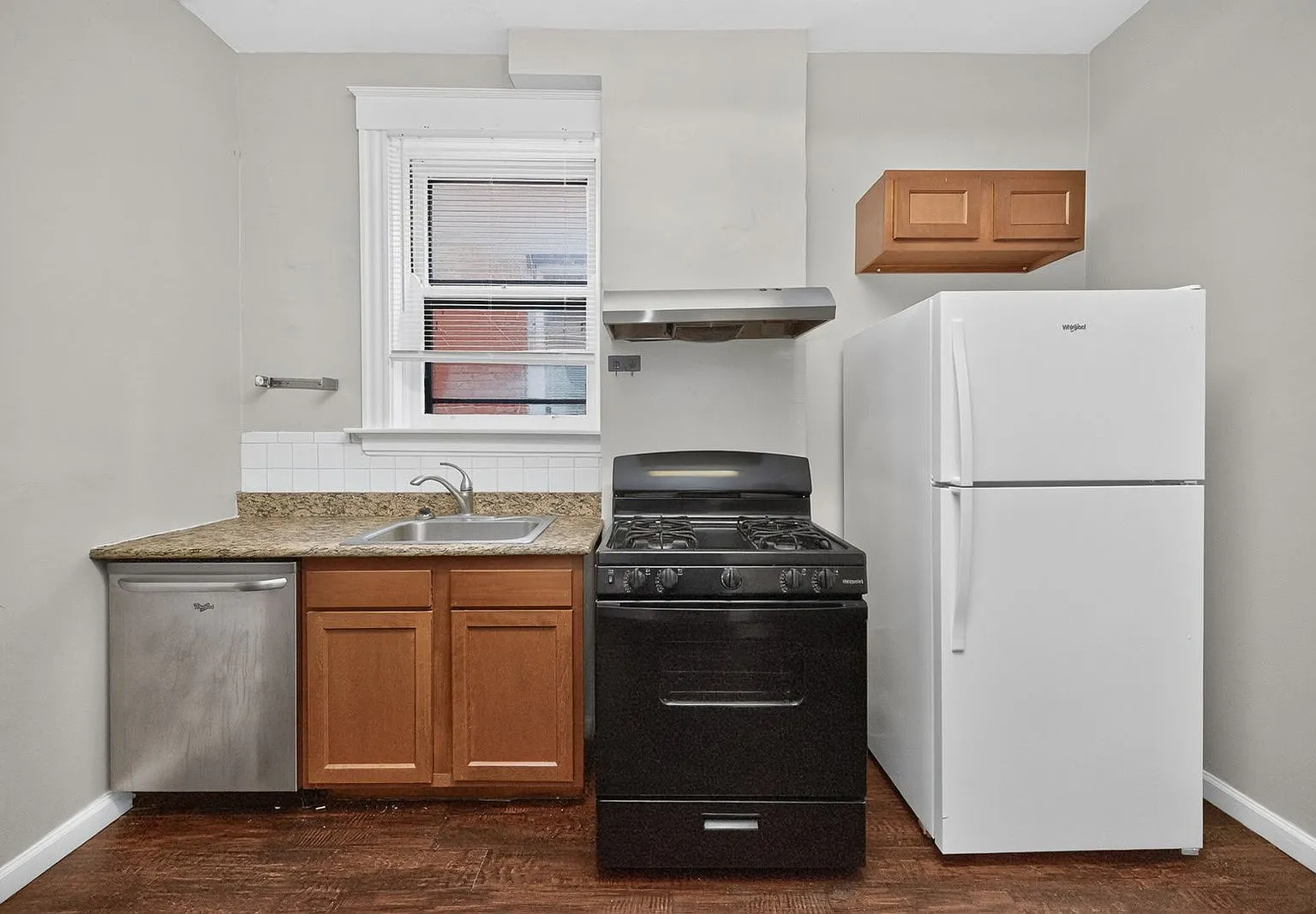 5 bed, 1.5 bath, $2,995 — Photo 4