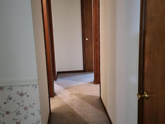 3rd image of 5915 W Peachtree Dr