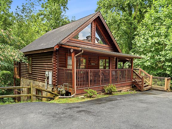 4th image of 336 Big Bear Way