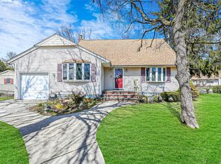 1103 Cornelius Ct, Uniondale, NY 11553