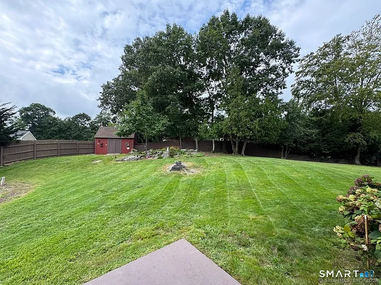 55 White Oak Ln — Photo 2