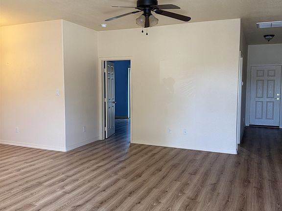 4th image of 14740 E 48th Dr
