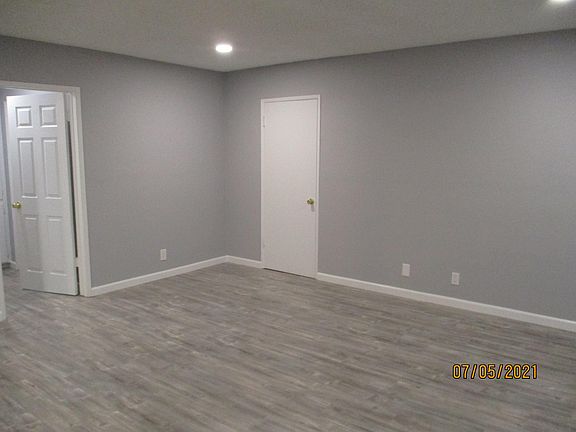 3rd image of 3221 Altura Ave #9