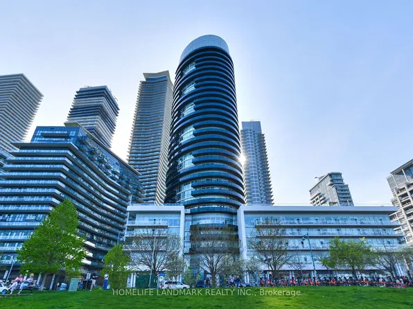80 Marine Parade Dr #227, Toronto, ON M8V 0A3