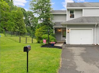 41 Heyden Rd, Troy, NY 12180