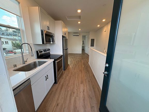 2nd image of 2040 N Highland Ave #2054