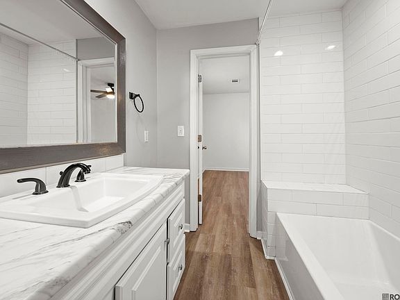 4th image of 8720 Lockhart Rd