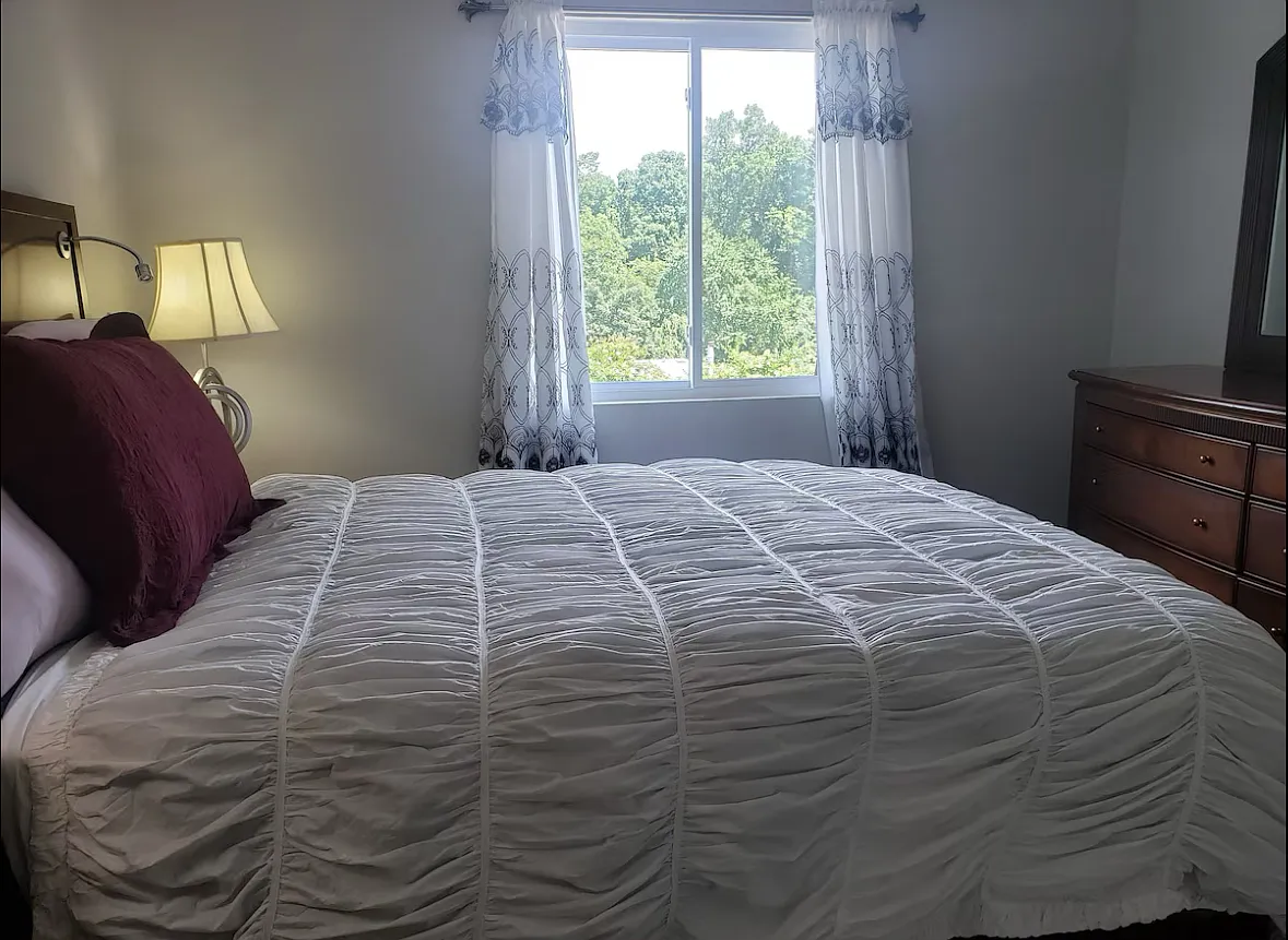 1 bed, 11 sqft, $875 — Photo 1