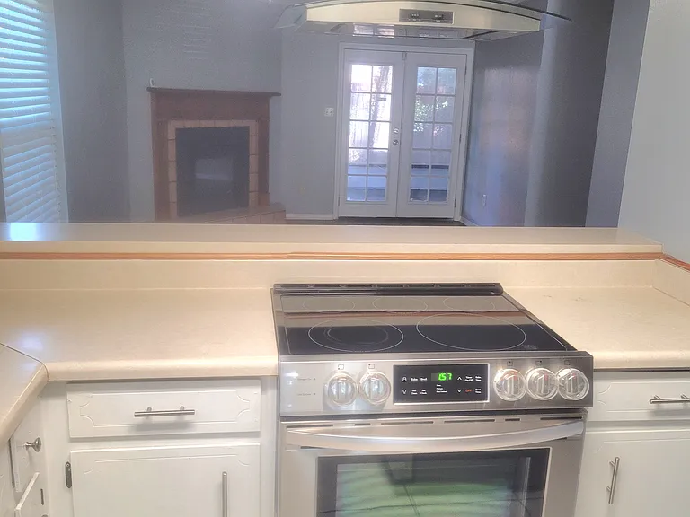 2813 Langley Ave #A101 — Photo 5