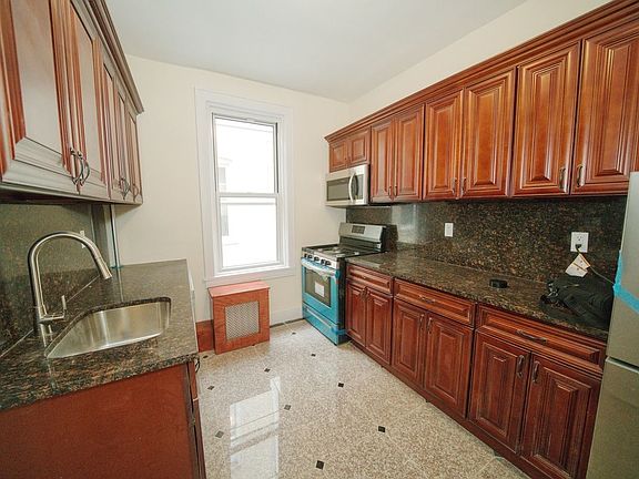 2nd image of 35-45 33rd St #2D