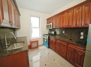 35-45 33rd St #2I, Astoria, NY 11106