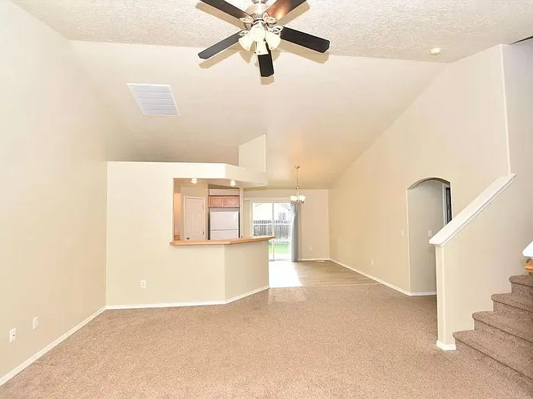 3341 N Maplestone Ave — Photo 4