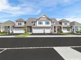 127 Grace Hall Ln, Yaphank, NY 11980
