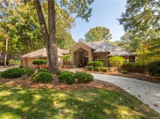 3411 Windbluff Dr, Charlotte, NC 28277