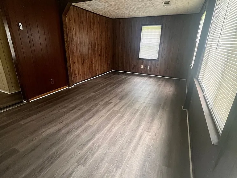 1179 Longcrest Rd — Photo 8