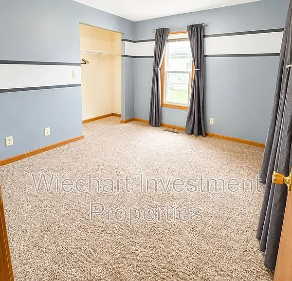 313 E Highland Ave — Photo 13