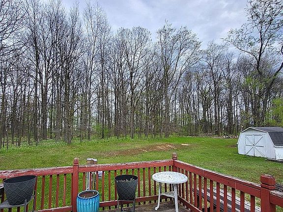 4th image of 426 White Pine Dr