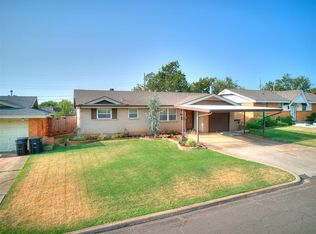 712 SW 2nd St, Moore, OK 73160