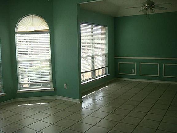 5th image of 3408 Apple Blossom Ln