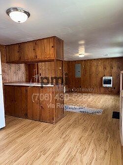 4th image of 687 Ada St