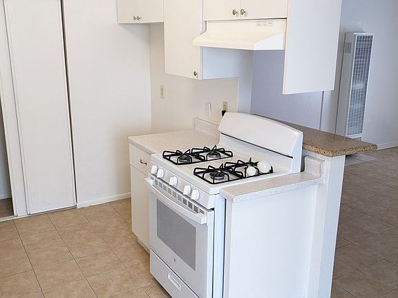 4th image of 3300 W Orange Ave APT 1