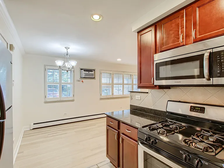 32 Elgin Ave #A2 — Photo 4