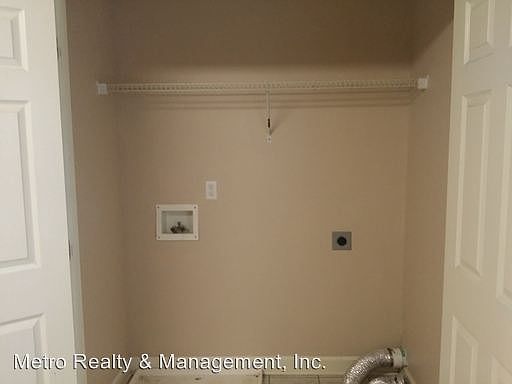 5th image of 8608 Standing Oak Dr