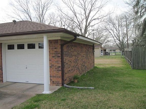 2nd image of 301 Avenue I