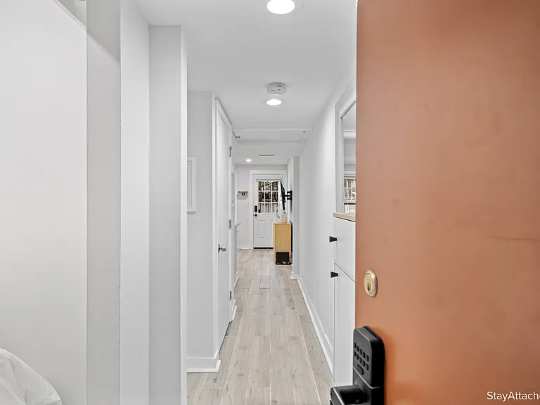 11 2nd St NE #106 — Photo 6