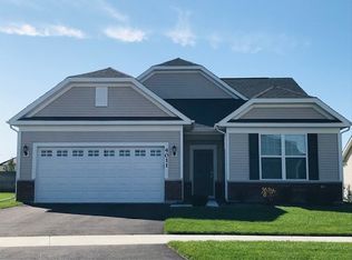 4051 Lobo Ln, Naperville, IL 60564