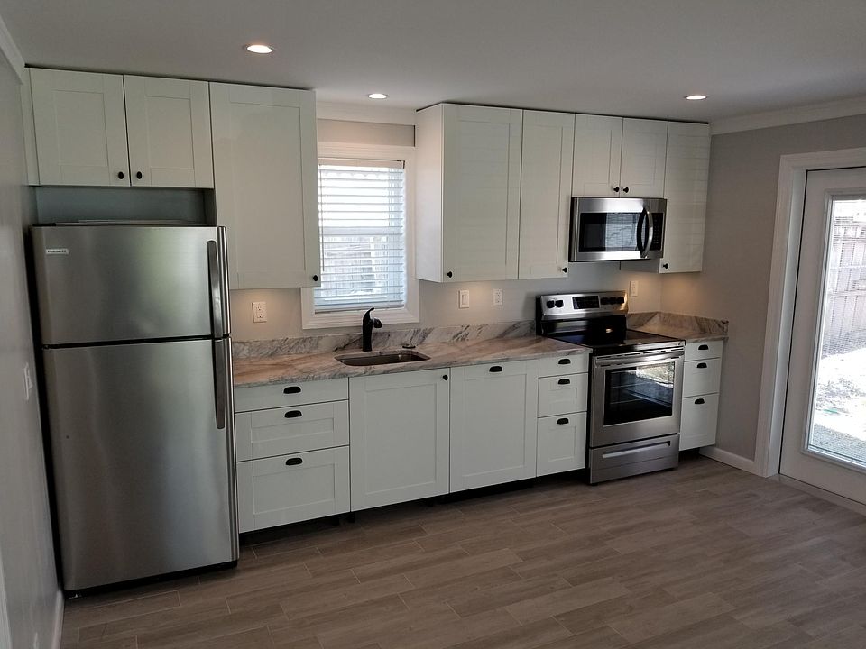 1st image of 530 Avenida Hermosa