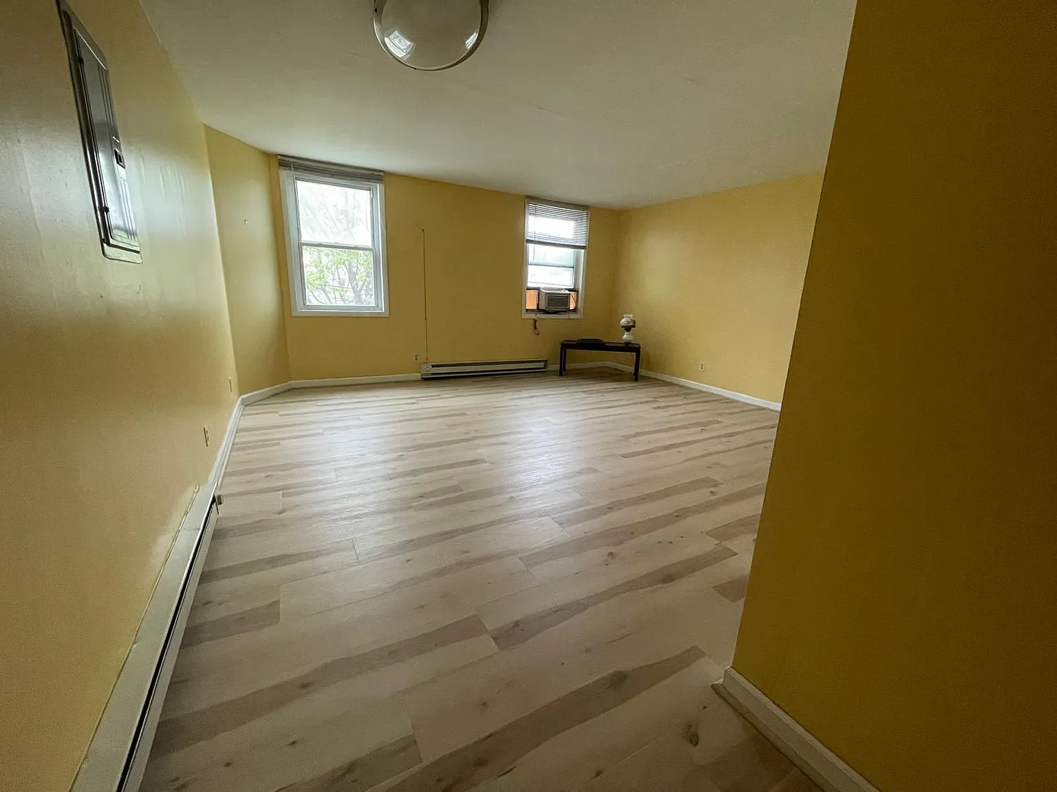 1 bed, 700 sqft, $1,299 — Photo 4
