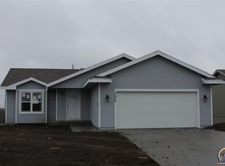 1626 SW Valley View Dr, Topeka, KS 66615