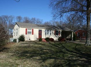 318 Luna Dr, Nashville, TN 37211